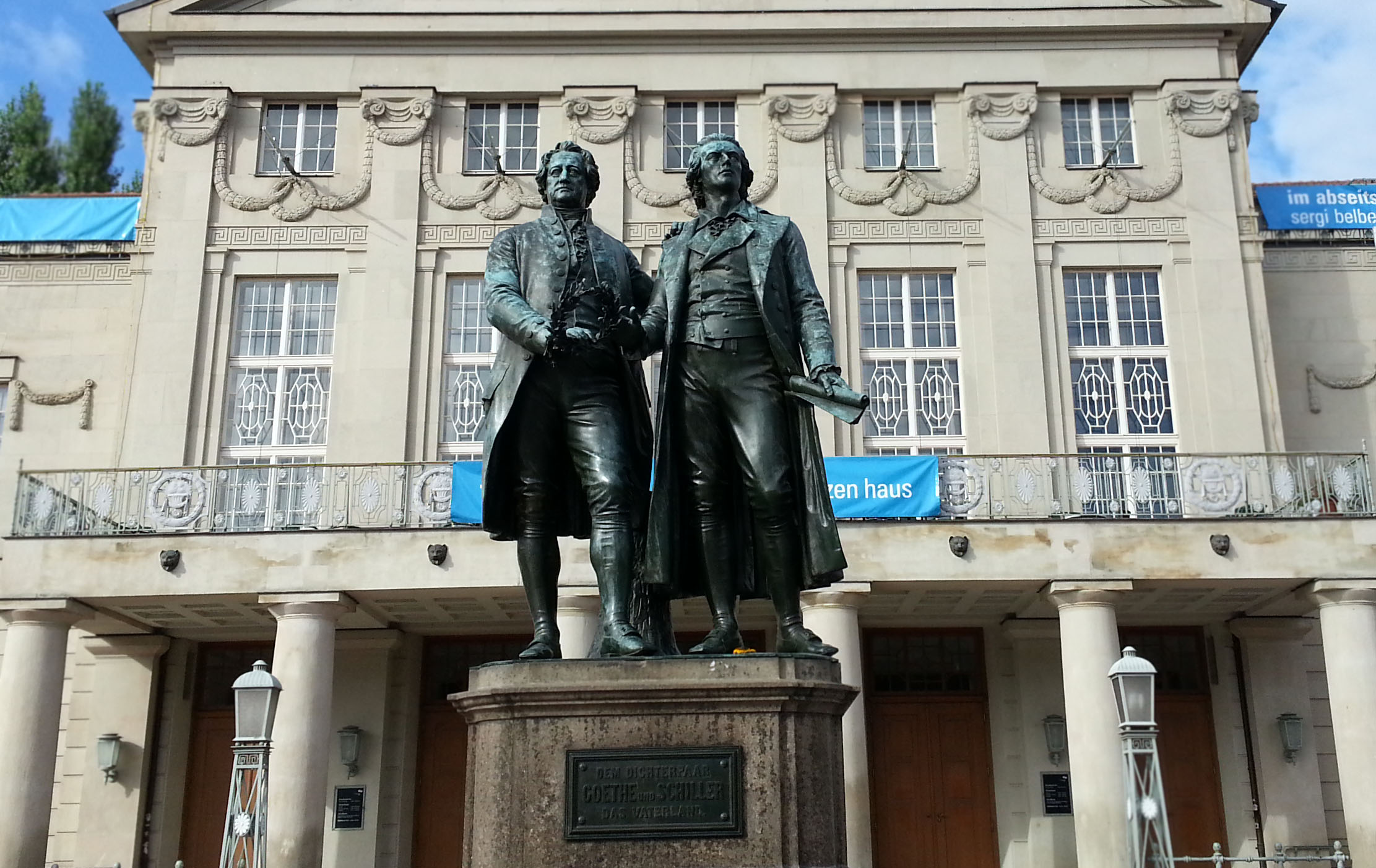 Deutsches Nationaltheater Goethe & Schiller Denkmal - Image 1